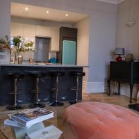 Fabulous Central 2 Bed Garden Apartment in Central Brighton