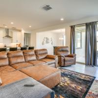 5 Mi to Westgate Newly Built Glendale Home, hotel poblíž Luke Air Force Base - LUF, Glendale