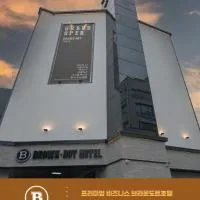 Browndot Gangneung Station, hotel i Gangneung