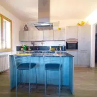 appartamento in bifamiliare, hôtel à Rosignano Solvay