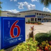 Motel 6-Bradenton, FL، فندق في برادنتون