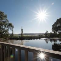 Rural Apartment with Stunning Views, hotel near Launceston Airport - LST, Relbia