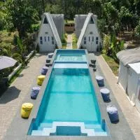 Costas De Liwa Bar & Beach Resort, hotel v mestu Zambales