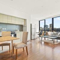 Modern 1-Bed in CBD with Views near Chinatown
