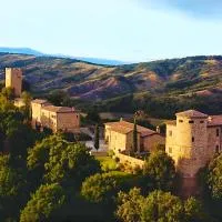 Castello di Viano, hotel in Viano