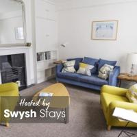 Paskins, Cowes - Sleeps 4 - 2 Bed - 2 Bath - Central Location