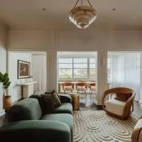 Tender is the Stay - Curated Luxury by the Beach, hotel in Glenelg