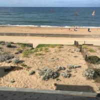 En bord de mer, vue et accès direct à la plage