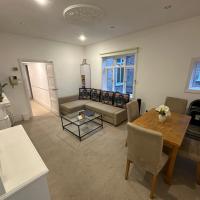Lovely 3 bedroom maisonette with private roof terrace in Hammersmith