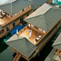 New Jacquline Heritage Houseboats – hotel w dzielnicy Nigeen Lake w mieście Śrinagar