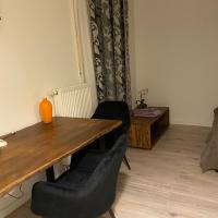 Neu renoviert Zimmer und kostenlose Parkplätze