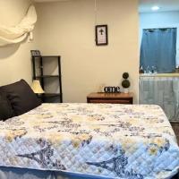 Small private get away, tiny home garage studio apartment, hotel malapit sa Elizabeth City Regional/Elizabeth City CGAS - ECG, Elizabeth City