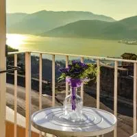 Lake view 14, hotel v destinaci Pisogne