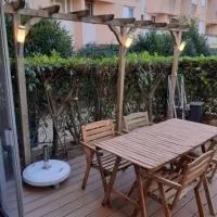 F2 avec Terrasse, Parking gratuit, hotel a Guyancourt