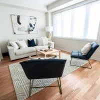BRAND NEW home minutes from Niagara Falls., hotel en Thorold