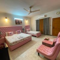 Fusion Lodge, hotel in F-7 Sector, Islamabad