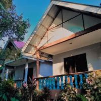 Fiqthya Chalet & Cafe, hotel perto de Pulau Tioman Airport - TOD, Ilha Tioman