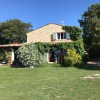 Magnifique Mas provençal dans le Luberon avec vue