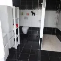 chambre avec salle de bain privatisée avec petit déjeuner compris, hotel ad Auxonne