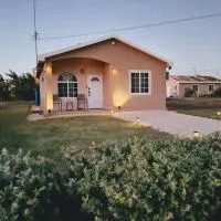 Gated Cozy Urban Luxe Retreat, hotel u gradu 'Portmore'