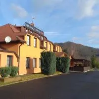Formule, hotel u gradu 'Perštejn'