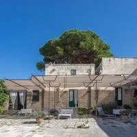Masseria Torre Sant'Andrea (Antica Masseria Malapezza), hotelli kohteessa Melendugno