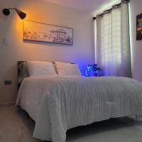 Vadi's Lux, Wi-fi, coffe, tea, parking, laundry room., hotel near Eugenio Maria de Hostos Airport - MAZ, Mayaguez