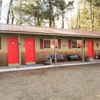Outpost Motel on the River, מלון בDolores