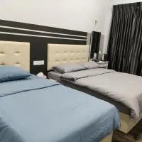Private Room with ensuite bathroom in Bukit Bakri, hotel in Bakri