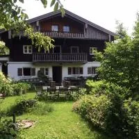 Ferien Haus am Feldgarten mit 160 qm für 2 bis 9 Personen, hotell sihtkohas Raubling