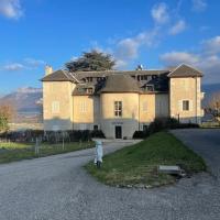 Charmant studio sur les hauteurs du lac du Bourget, отель рядом с аэропортом Аэропорт Шамбери - CMF в городе Ла-Мот-Серволе