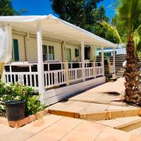 MOBIL HOME Plage De PAMPELONNE sur un tr&egrave;s beau emplacement au CAMPING KON TIKI, hotel a Saint-Tropez