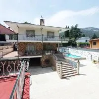 SUYOLUCE, su chalet en la Sierra, hotel di El Escorial