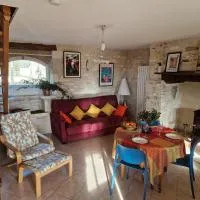 Maison Quercynoise en pierre, hotel Concots városában