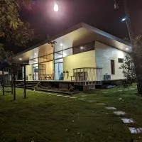 Yellow House - Country house near La Fortuna, hotel u gradu San Ramon