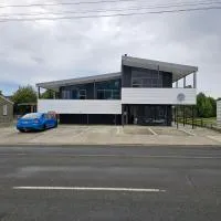 Catlins area accommodation, хотел в Owaka