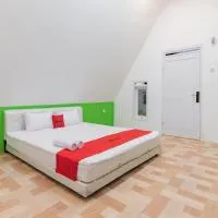 RedDoorz Syariah Plus Near Sukabumi Station, viešbutis mieste Sukabumis