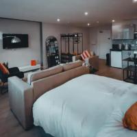Market Utopia, King Deluxe & Mini Deluxe Town Centre Studios, Business and Leisure Stays