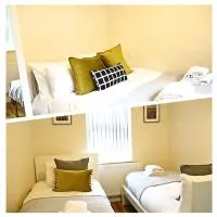 Heathrow Ensuite Rooms- Auto check in, hotell i Stanwell