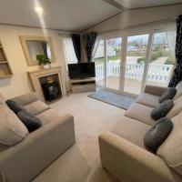 Luxury Holiday Home, Home Farm Holiday Park