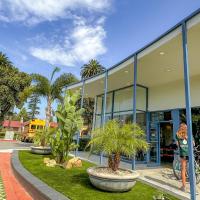 ITH Santa Barbara Beach Hostel, hotel in The Funk Zone, Santa Barbara