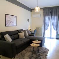 Newly Renovated Central 2 Bedroom Apartment in Kozani, ξενοδοχείο κοντά στο Εθνικός Αερολιμένας Κοζάνης - KZI, Κοζάνη