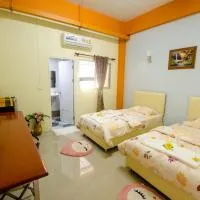 คุณแดง บัดเจทโฮเทล - Khun Daeng Budget Hotel, hotel v mestu Songkhla