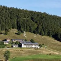 Hôtel Club Le Risoux, hotel em Bois-dʼAmont