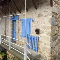 maison de prescillia et frederic, hotel u gradu Boisset