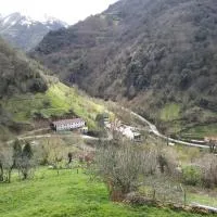 OSO3 – hotel w mieście Pola de Somiedo