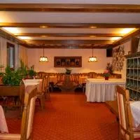 Pension & Apartments Ertl, hotel v destinaci Seeboden