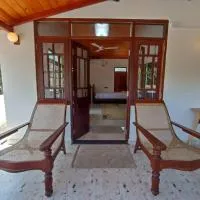 Edmon Beach Villa, hotel v mestu Dodanduwa