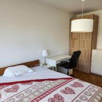 Room in Shared Apartment Geneva, hotel di Saint-Jean and Charmilles, Geneva