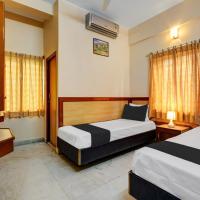 SPOT ON Benaka Delux Lodging & Delux Rooms, hotel di Sheshadripuram, Bangalore